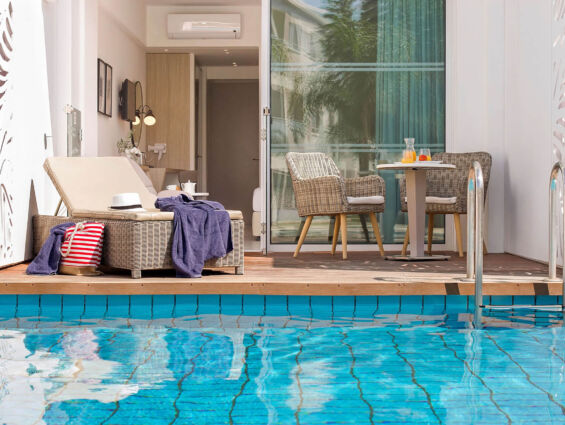 Pool Sofianna Swim up room