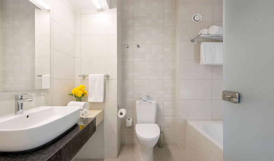 Sofianna double room bathroom