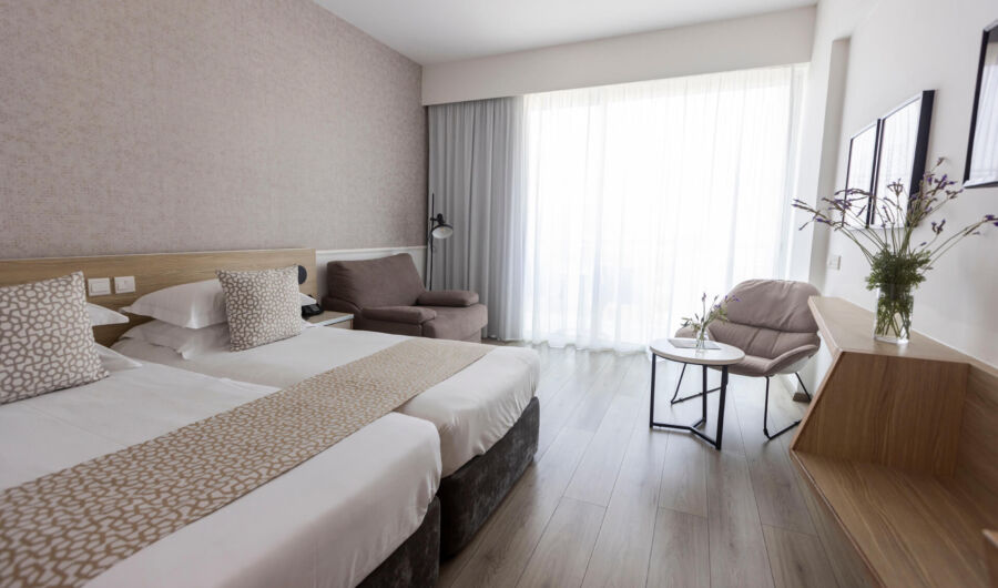 Sofianna Resort twin room bedroom
