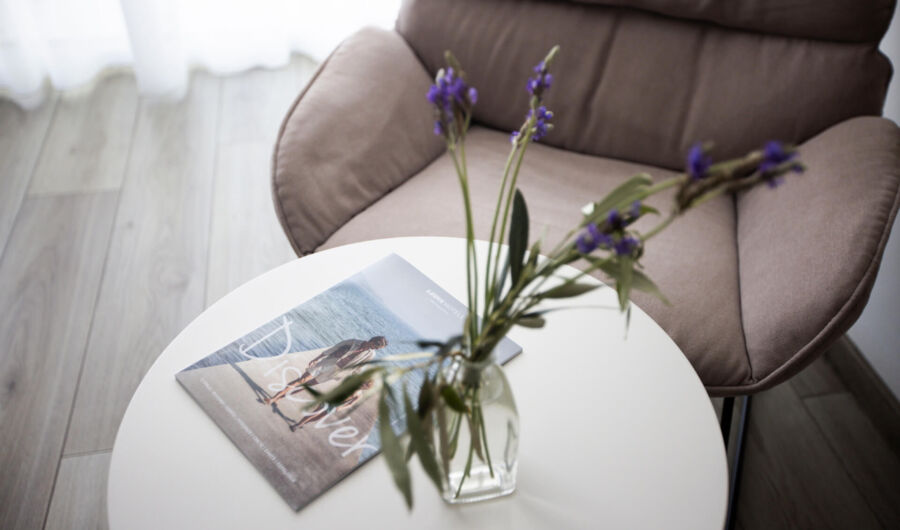 Sofianna Resort twin room side table