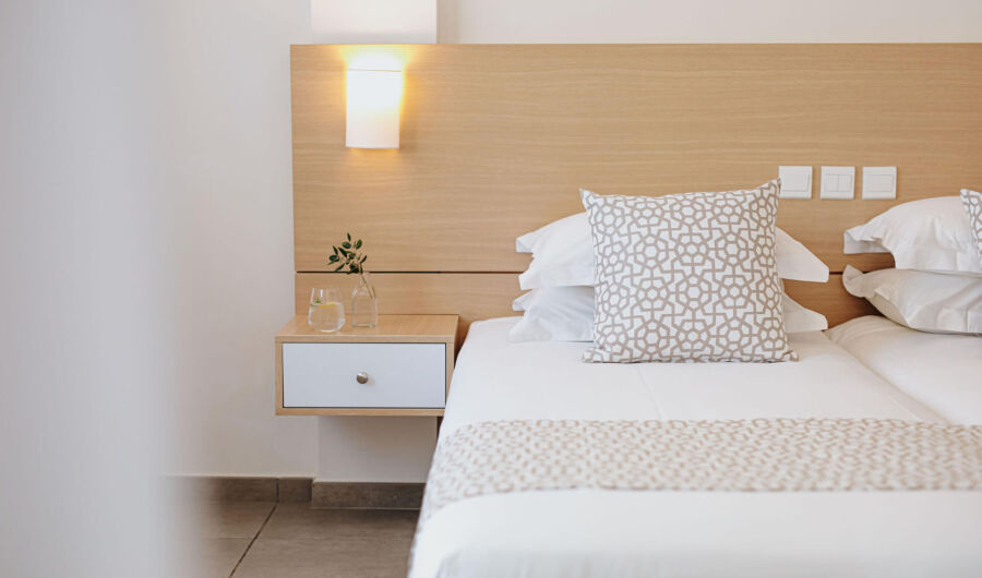 Sofianna Superior Room Bed