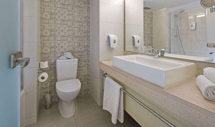 Sofianna Two Bedroom Suite Bathroom