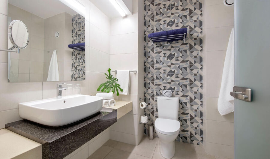 Sofianna Two Bedroom Suite Bathroom