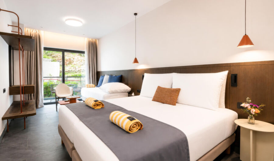 Valmar Triple Room bedroom